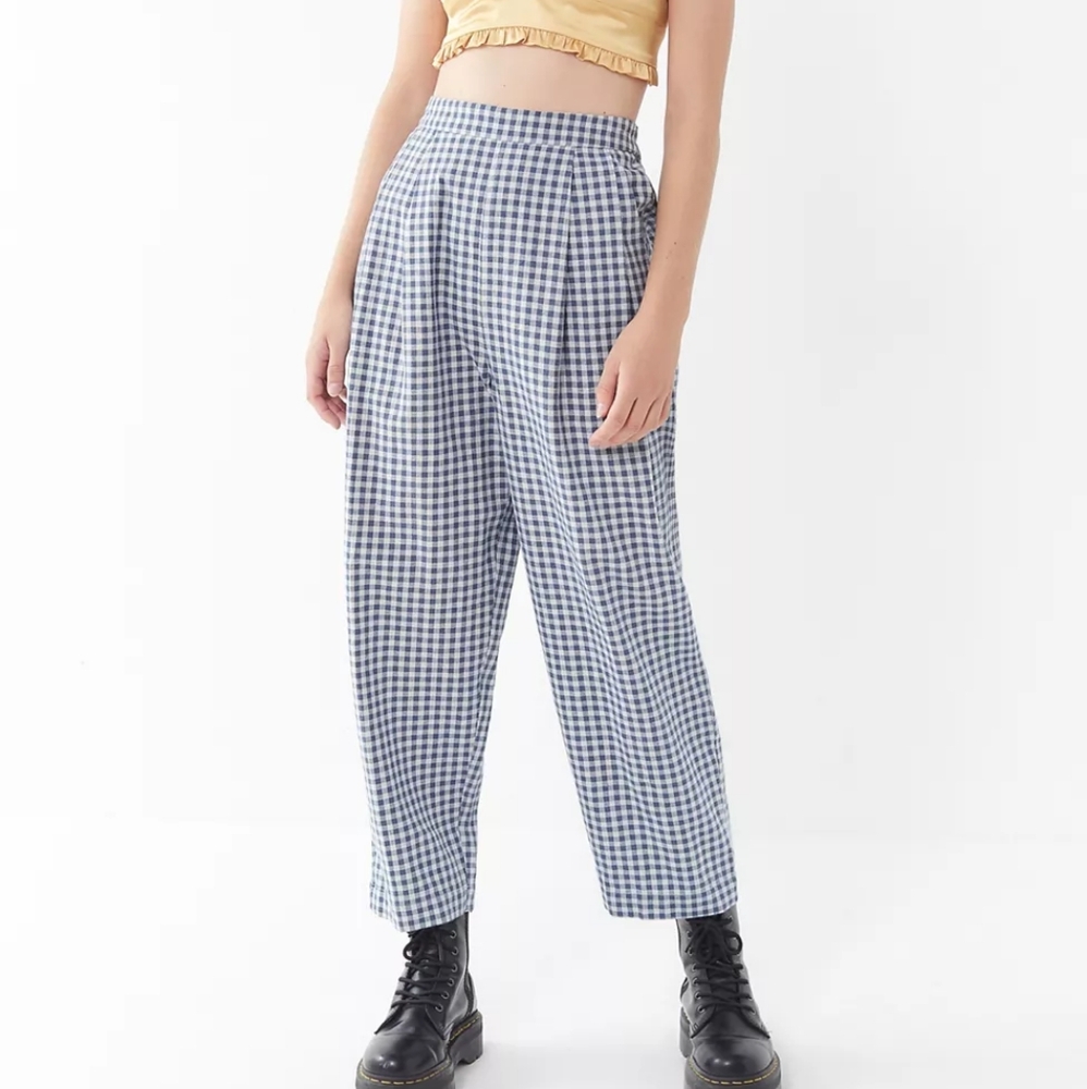 UO Betty High-Rise Pleated Pants